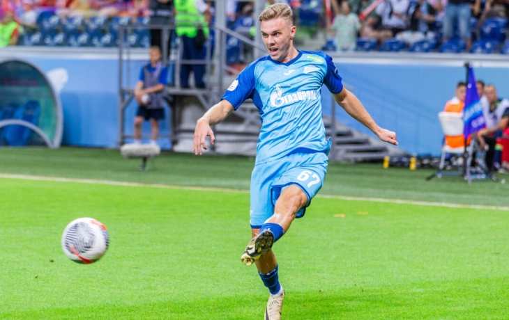 &laquo;Глушенков &mdash; игрочище! Ему неинтересны интриги, важнее всего футбол&raquo; &mdash; Шикунов