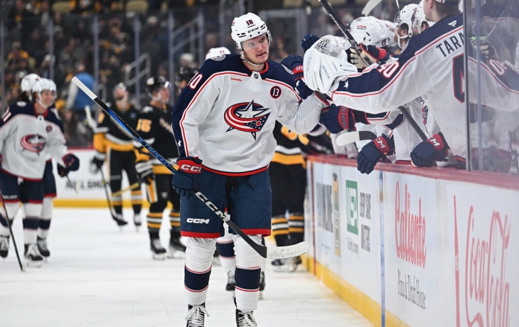 &laquo;Коламбус&raquo; переиграл &laquo;Чикаго&raquo; в матче НХЛ, Воронков и Марченко набрали три очка