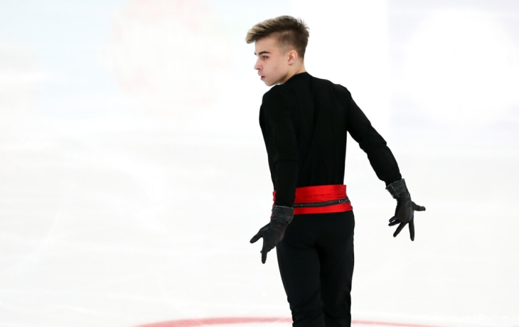 Фигурист Самсонов извинился за нецензурные выражения в микст‑зоне во время интервью Туктамышевой Фигурист Самсонов извинился за нецензурные выражения в микст‑зоне во время интервью Туктамышевой