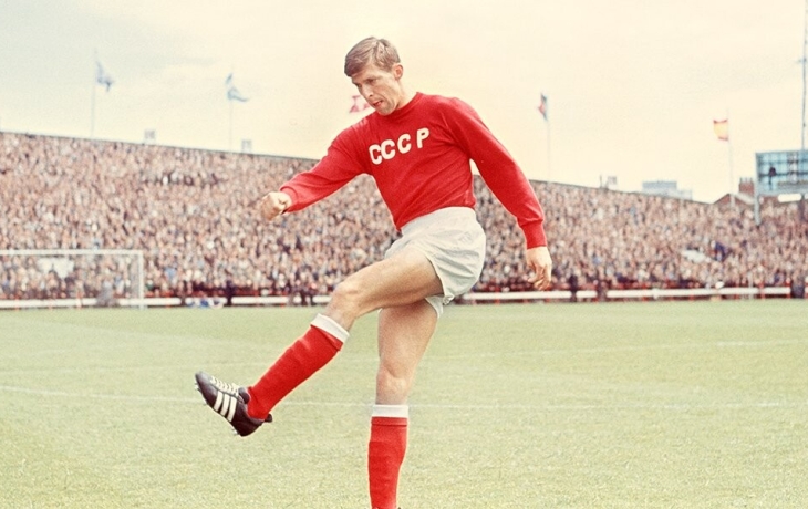 Семин: «Тот Пономарев из 1960‑х мог бы выступать и в современном футболе. Его игра и сегодня актуальна» Семин: «Тот Пономарев из 1960‑х мог бы выступать и в современном футболе. Его игра и сегодня актуальна»