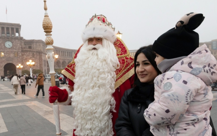 Российский Дед Мороз посетил Армению Российский Дед Мороз посетил Армению