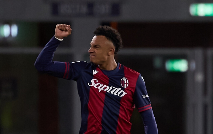 Футболист &laquo;Болоньи&raquo; Ндой забил гол пяткой &laquo;Наполи&raquo; в матче чемпионата Италии