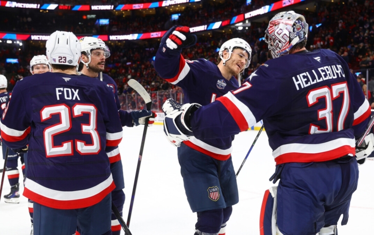 Защитник сборной США попал в больницу с травмой плеча