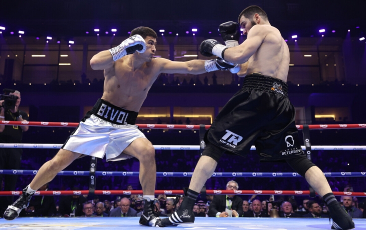 &laquo;Не считаю происходящее справедливым&raquo;. Менеджер Бивола &mdash; о решении WBC по третьему поединку с Бетербиевым