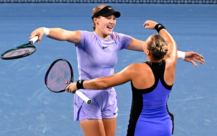 Андреева и Шнайдер пробились в полуфинал Australian Open в паре