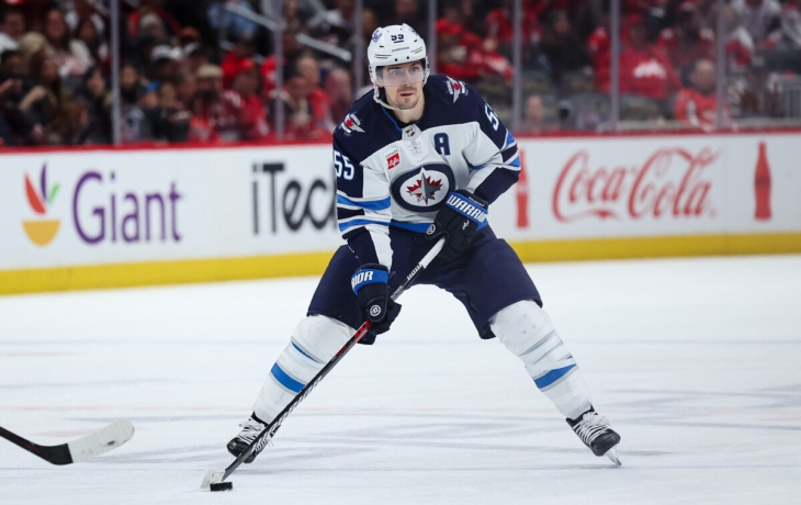 «Виннипег» обыграл «Торонто» в матче НХЛ «Виннипег» обыграл «Торонто» в матче НХЛ