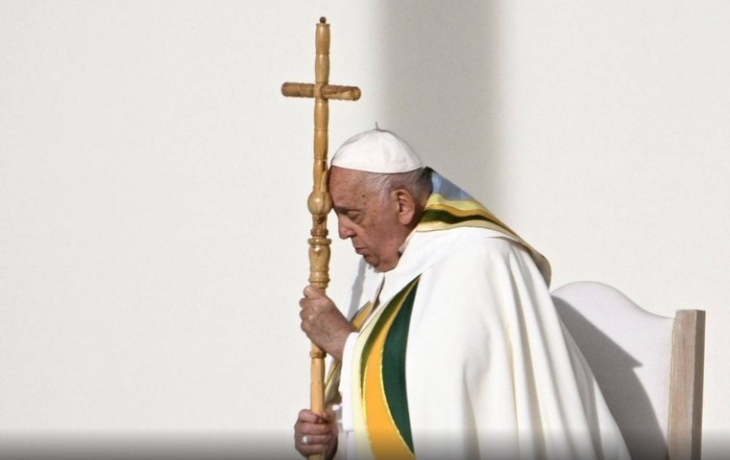 Папа римский вышел на связь впервые за три недели