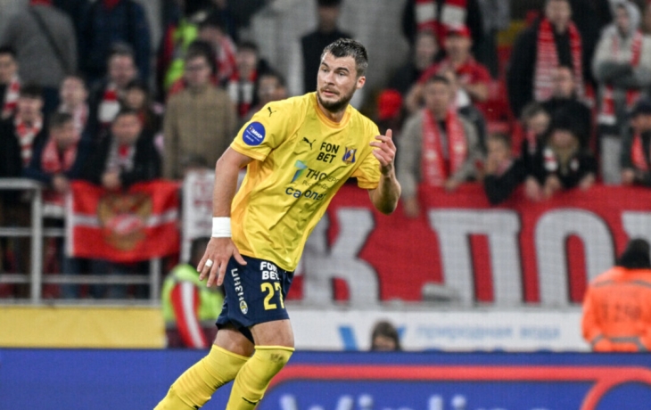 Агент заступился за Комличенко после слов Дзюбы: &laquo;Как говорит сам Артем, все эти дешевые разговоры ни к чему&raquo;