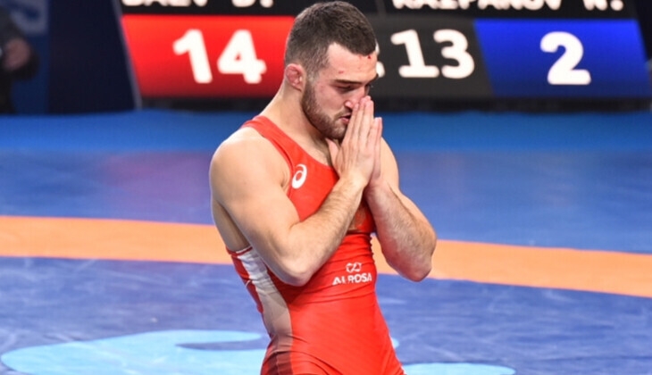 Российские борцы выиграли четыре финала из пяти в первый медальный день чемпионата Европы