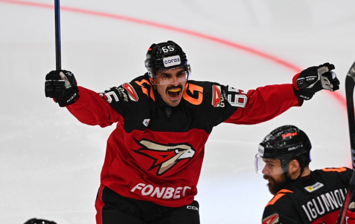 Дубль Якупова помог &laquo;Авангарду&raquo; победить &laquo;Нефтехимик&raquo; в матче НХЛ