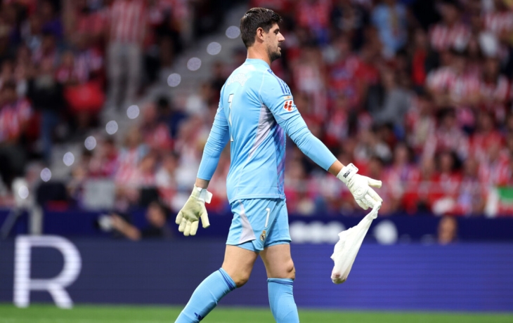 Вратарь «Реала» Куртуа вернулся в сборную Бельгии после конфликта с Тедеско Вратарь «Реала» Куртуа вернулся в сборную Бельгии после конфликта с Тедеско