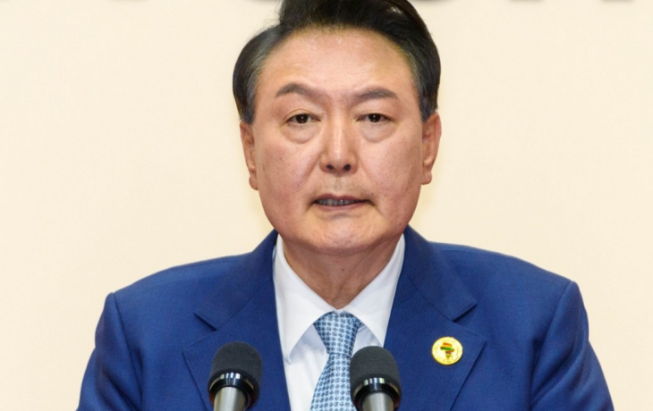 Суд выдал ордер на арест президента Южной Кореи