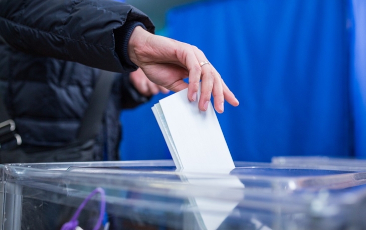 Политолог предположил, что на Украине проведут имитацию выборов президента