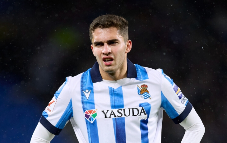 &laquo;Захаряну лучше уйти в аренду, если не будут давать играть&raquo; &mdash; Канчельскис