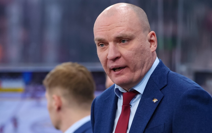 &laquo;К сожалению, у нас не шорт‑трек&raquo;. Разин доволен игрой хоккеистов &laquo;Металлурга&raquo;, несмотря на поражение от &laquo;Авангарда&raquo;