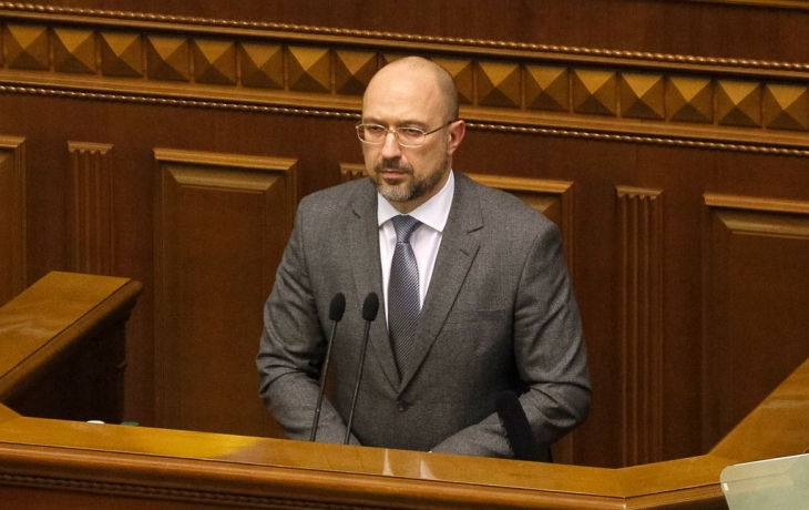 Премьера Украины вызвали в Верховную раду из-за закона о демобилизации