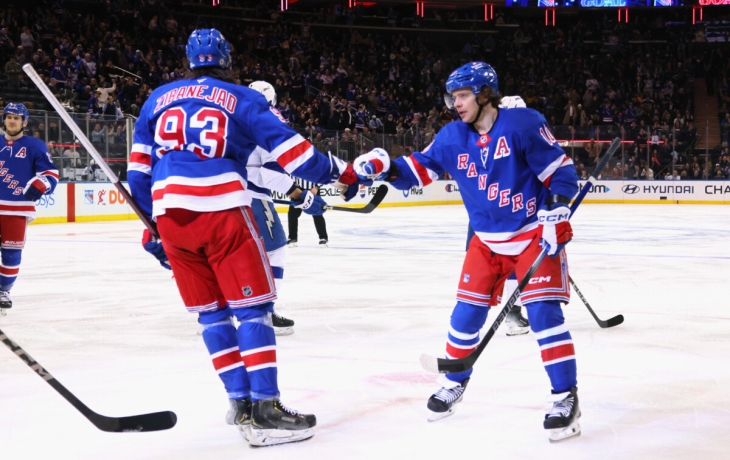 &laquo;Рейнджерс&raquo; разгромили &laquo;Айлендерс&raquo; в дерби Нью‑Йорка. Панарин набрал три очка, Цыплаков забросил шайбу