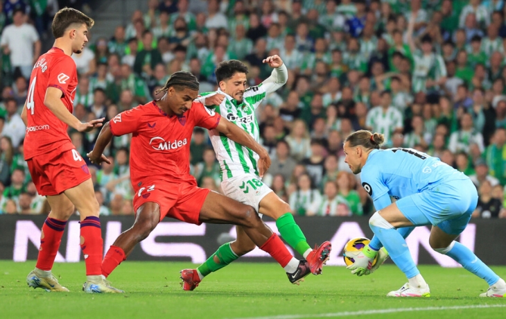 &laquo;Бетис&raquo; обыграл в дерби &laquo;Севилью&raquo; и одержал шестую победу подряд в чемпионате Испании