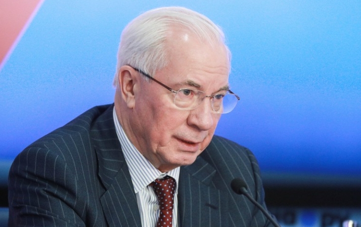 Экс-премьер Азаров предрек Украине «дебилизацию населения»