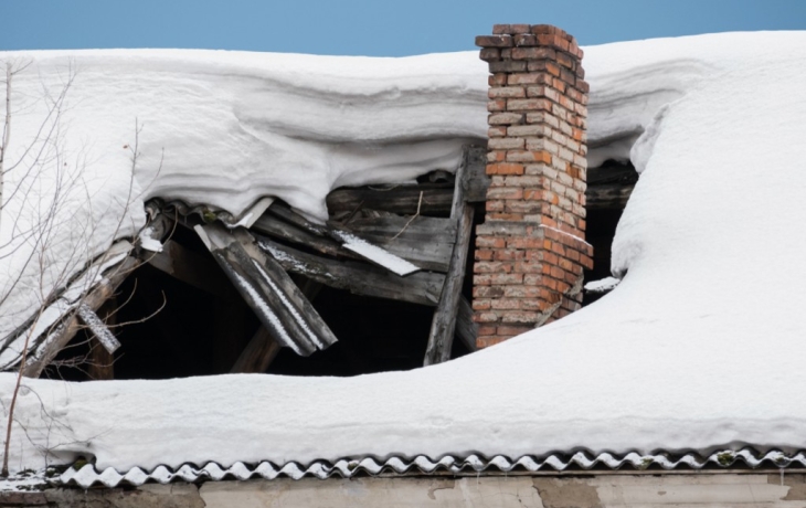 В здании детского центра в Сибири обвалилась крыша