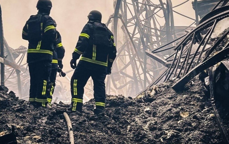 На Украине сообщили о серьезных повреждениях ТЭС после массированной атаки На Украине сообщили о серьезных повреждениях ТЭС после массированной атаки