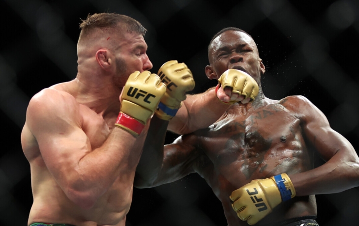 «Это из‑за мамы» — экс‑чемпион UFC Адесанья рассказал, почему заплакал на пресс‑конференции
