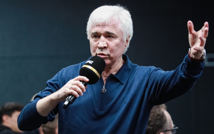 Ловчев — о зимних трансферах в РПЛ: «Никто не удивил, потому что к нам никакие Роналду и Месси не приехали» Ловчев — о зимних трансферах в РПЛ: «Никто не удивил, потому что к нам никакие Роналду и Месси не приехали»