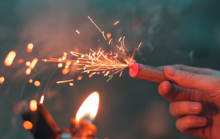 Жители трех городов проигнорировали запрет на запуск салютов