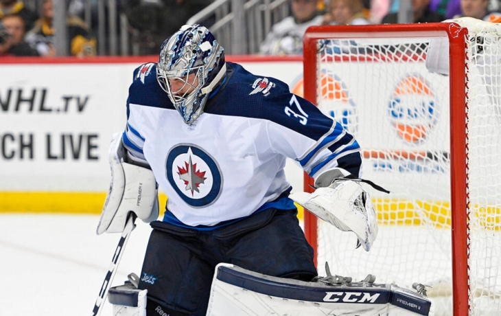 Вратарь &laquo;Виннипега&raquo; Хеллебак получил &laquo;Уильям Дженнингс Трофи&raquo; второй год подряд