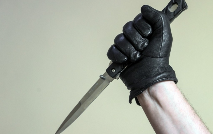 Мужчина напал с ножом на пассажиров поезда в Новосибирской области