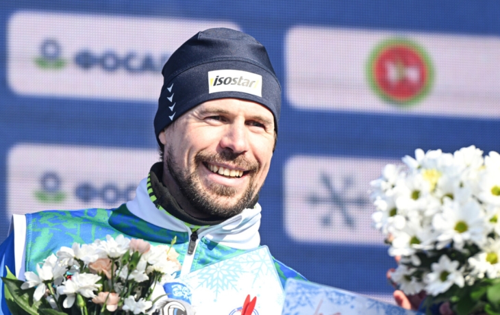 Лыжник Устюгов: «Это рабочие моменты, и мне искренне жаль, что я махнул палкой и ударил Большунова» Лыжник Устюгов: «Это рабочие моменты, и мне искренне жаль, что я махнул палкой и ударил Большунова»