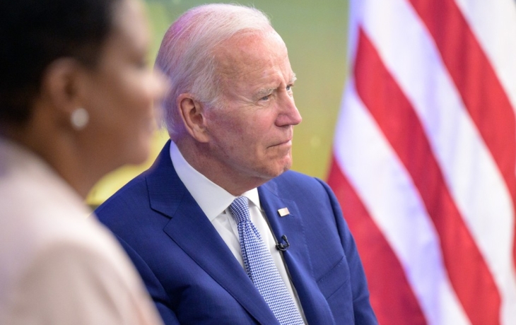 Байден произнес набор слов, критикуя одного из национальных лидеров Байден произнес набор слов, критикуя одного из национальных лидеров