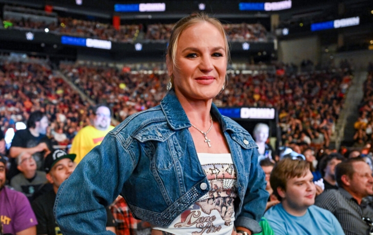 Валентина Шевченко защитила чемпионский пояс на турнире UFC 315