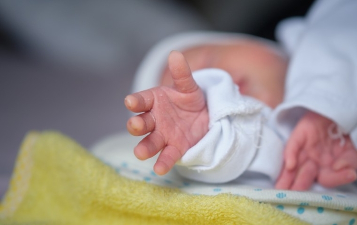 Ребенок принял роды у собственной матери