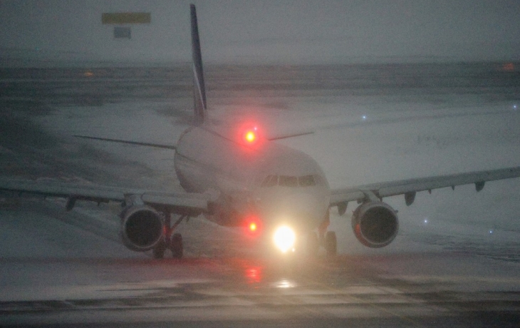 Российский аэропорт не принимает и не выпускает самолеты