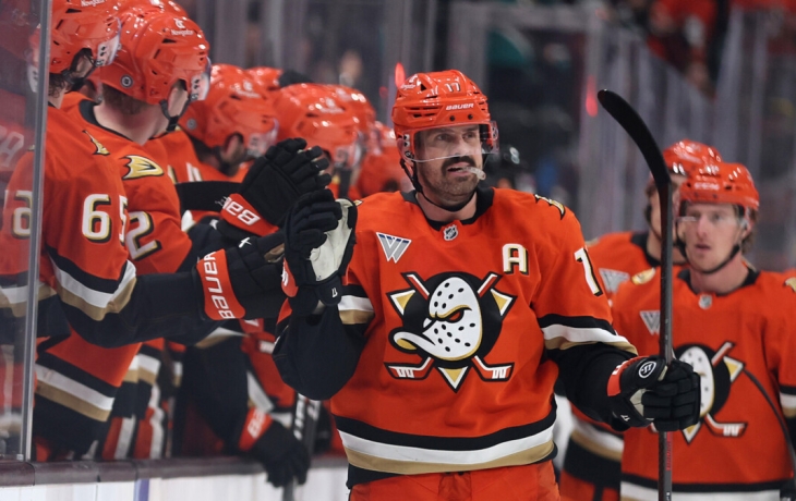 &laquo;Анахайм&raquo; прервал серию побед &laquo;Нэшвилла&raquo; в матчах НХЛ