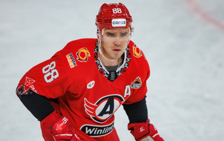 Хоккеист «Автомобилиста» Трямкин по новому контракту заработает около 150 млн рублей — СМИ Хоккеист «Автомобилиста» Трямкин по новому контракту заработает около 150 млн рублей — СМИ