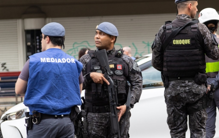 В Бразилии прохожий изнасиловал брошенную на дороге девочку