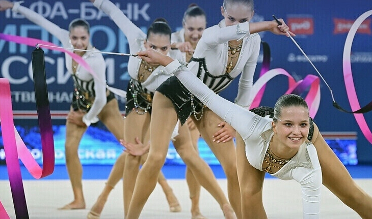 Сборная Нижегородской области выиграла золото в групповом многоборье на ЧР по художественной гимнастике Сборная Нижегородской области выиграла золото в групповом многоборье на ЧР по художественной гимнастике