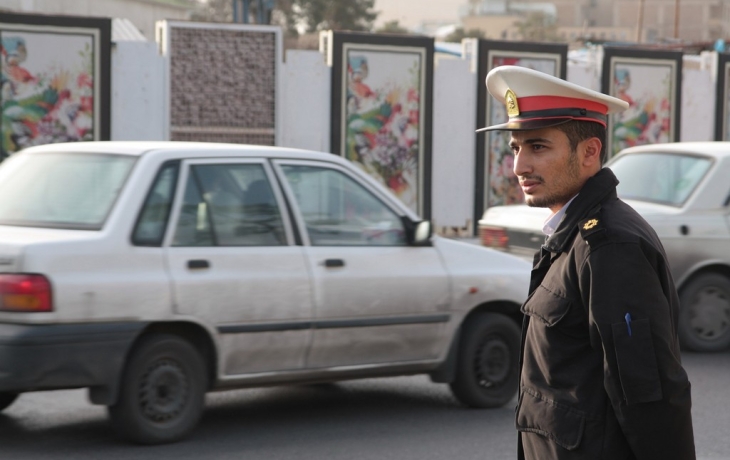 Муж разгуливал с головой и улыбался: иранка стала жертвой страшного обычая Муж разгуливал с головой и улыбался: иранка стала жертвой страшного обычая