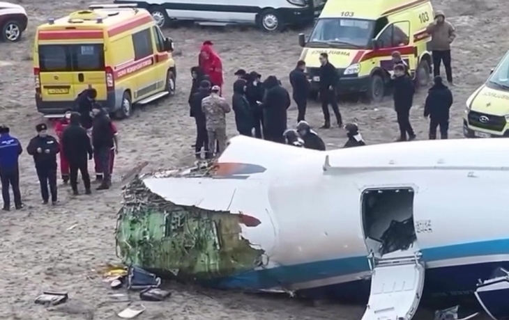 Стало известно число госпитализированных после крушения самолета под Актау Стало известно число госпитализированных после крушения самолета под Актау