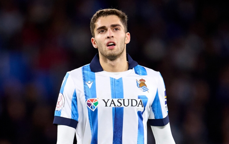 Коршунов: «Захаряну не надо никуда дергаться. У него еще должно сложиться в «Реал Сосьедад» Коршунов: «Захаряну не надо никуда дергаться. У него еще должно сложиться в «Реал Сосьедад»