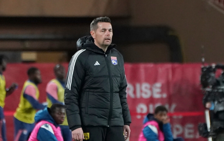 Саж уволен с поста главного тренера &laquo;Лиона&raquo;