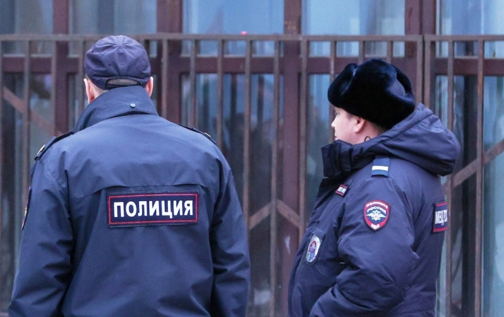 Два российских студента выкрикивали украинские лозунги Два российских студента выкрикивали украинские лозунги