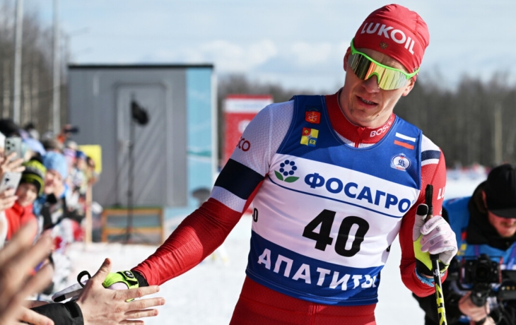 Большунов стал победителем гонки на 10 км в финале Кубка России в Апатитах, Коростелев &mdash; второй