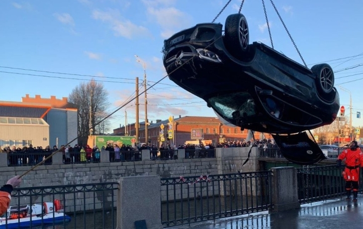 В Петербурге задержали спровоцировавшего аварию на Обводном канале водителя