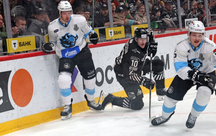 Российский боксер Ковалев считает хоккей народным видом спорта в России Российский боксер Ковалев считает хоккей народным видом спорта в России