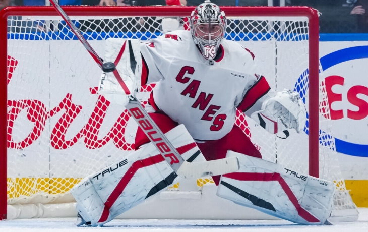 «Каролина» проиграла «Оттаве» в матче НХЛ, Кочетков отразил 19 бросков «Каролина» проиграла «Оттаве» в матче НХЛ, Кочетков отразил 19 бросков