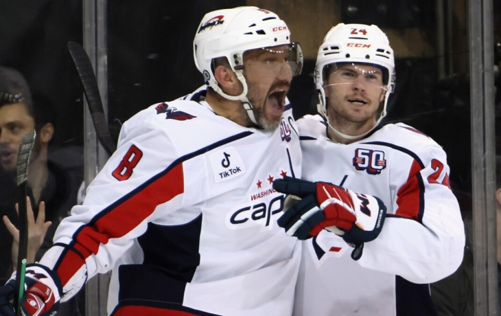 Экс‑менеджер сборной России Сафронов: «1600 очков в НХЛ — не главное достижение в карьере Овечкина, он идет к Эвересту, который уже виден» Экс‑менеджер сборной России Сафронов: «1600 очков в НХЛ — не главное достижение в карьере Овечкина, он идет к Эвересту, который уже виден»