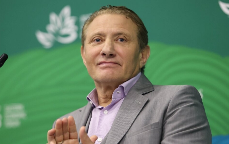 &laquo;Потом будут проситься, а мы подумаем, брать их с собой или нет&raquo;. Борис Ротенберг &mdash; о решении IIHF по сборной России